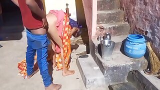 Deshi Village Bhabhi Outdoor Hindi Sex