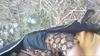 Desi village randi sucking cock blowjob outdoor in khet